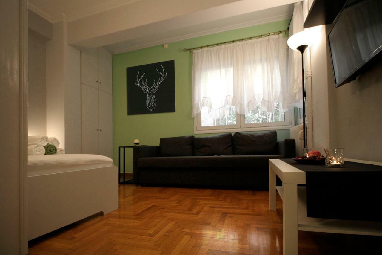Apartamento Luxury Flat In Kolonaki, 3' Metro Atenas Exterior foto
