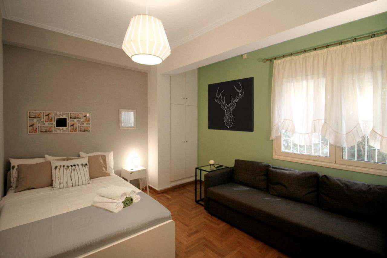 Apartamento Luxury Flat In Kolonaki, 3' Metro Atenas Exterior foto