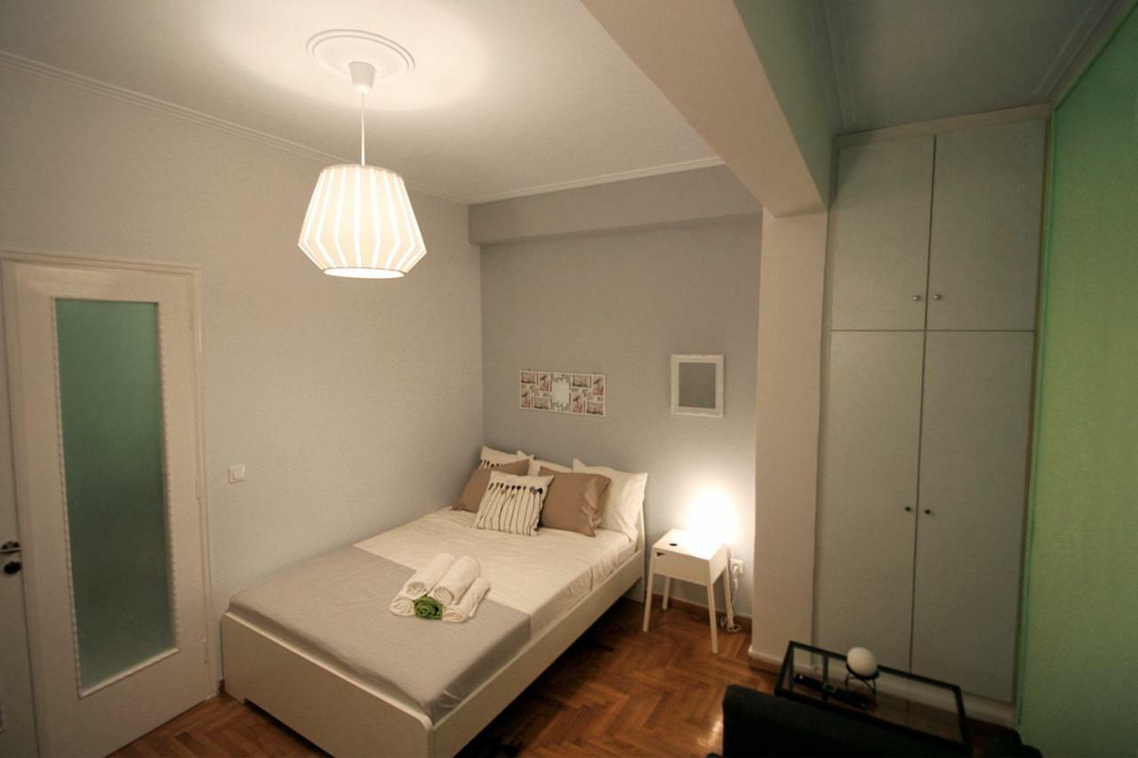 Apartamento Luxury Flat In Kolonaki, 3' Metro Atenas Exterior foto